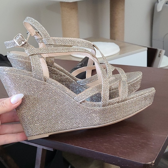 Le chateau heels - Picture 2 of 2